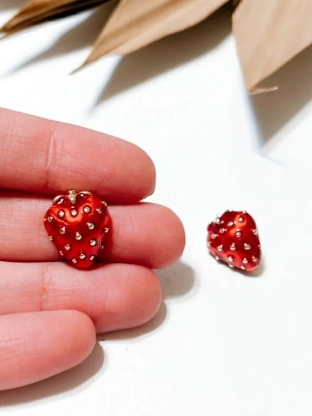 Strawberry studearrings 815 - Picture 5 of 5